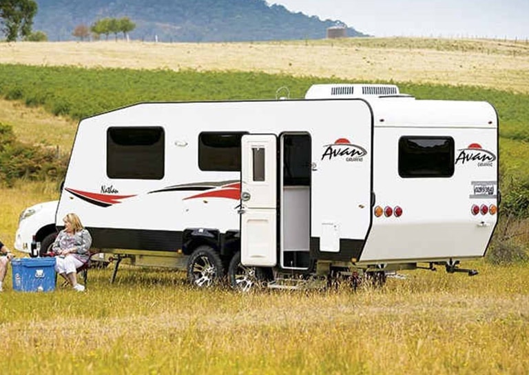 Why You Need to Consider an RV Service And Repair Before You Go Camping